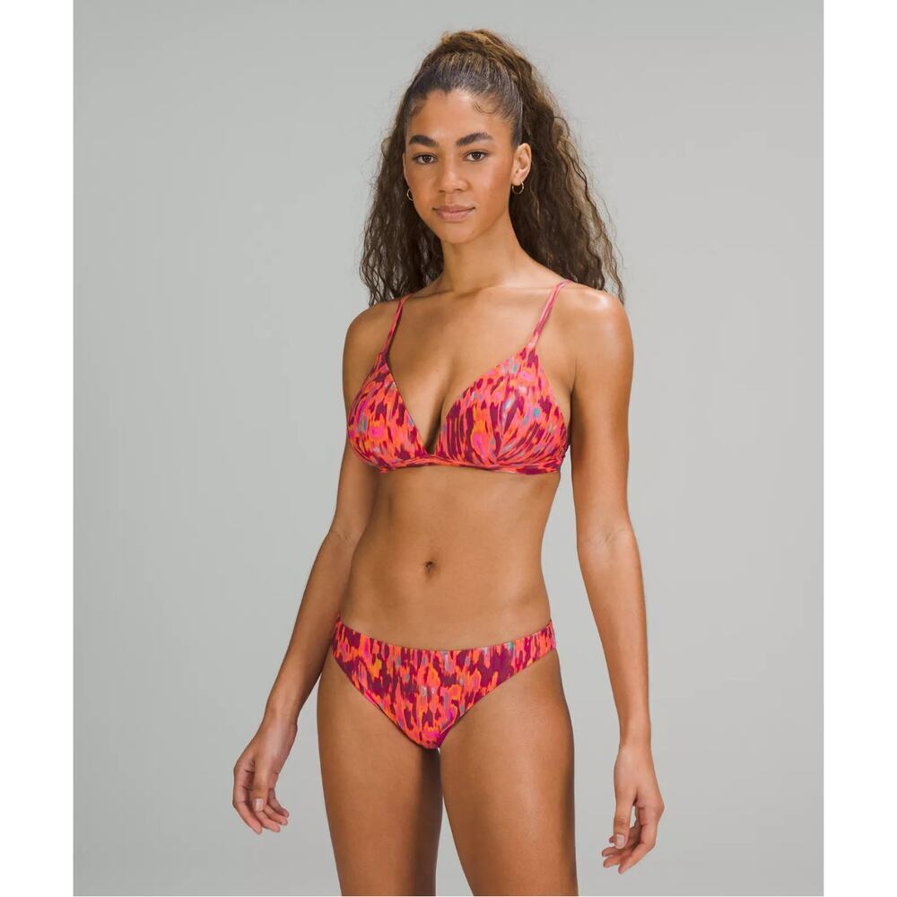 Lululemon Waterside Swim Top, Size 8
“Harmonize Fluro Pink Multi”